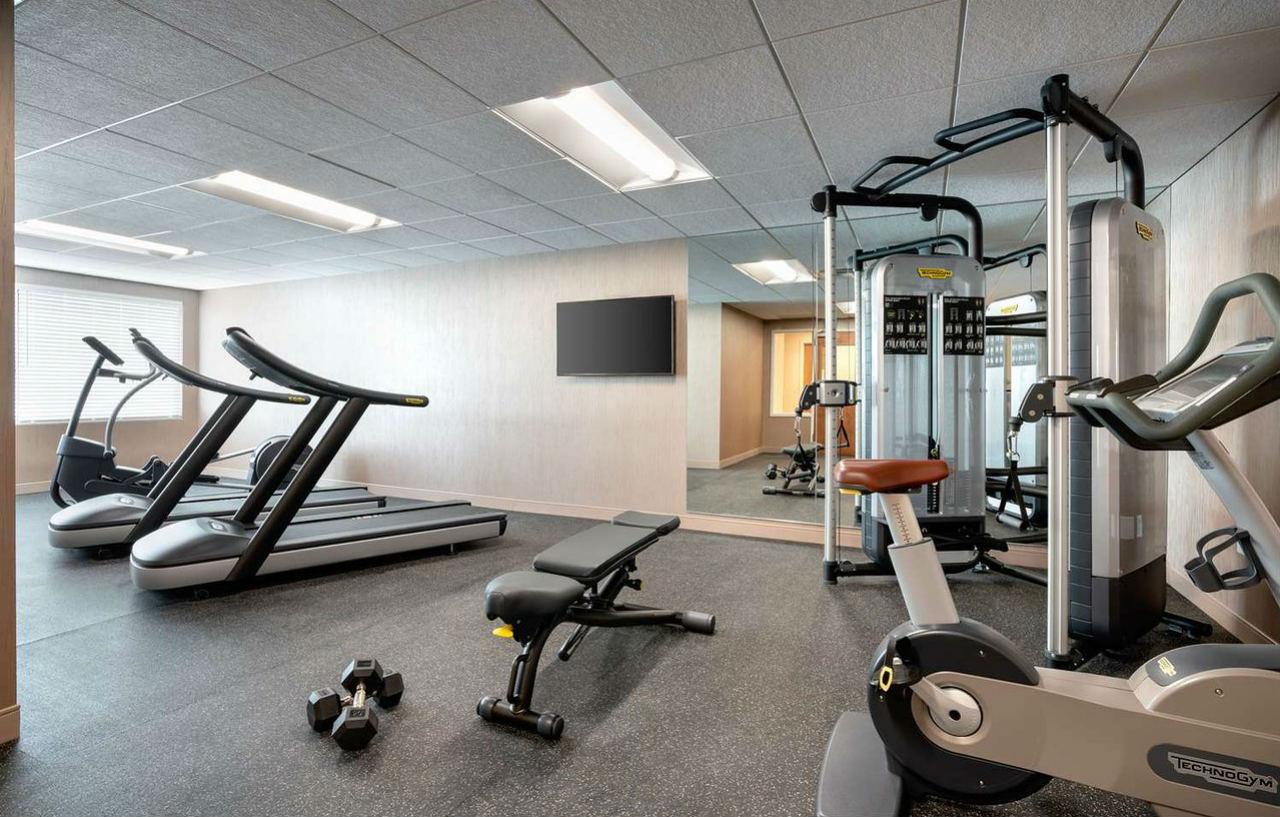 Days Inn & Suites By Wyndham Denver International Airport Exteriör bild